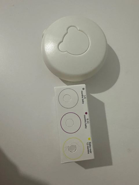 Buyer photo of the trimmer with its interchangeable heads